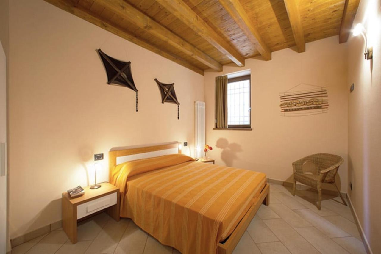La Casa Del Nonno Aparthotel Monzambano Kültér fotó