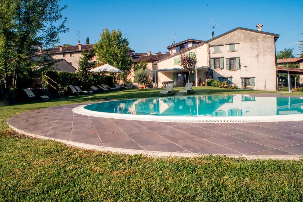La Casa Del Nonno Aparthotel Monzambano Kültér fotó