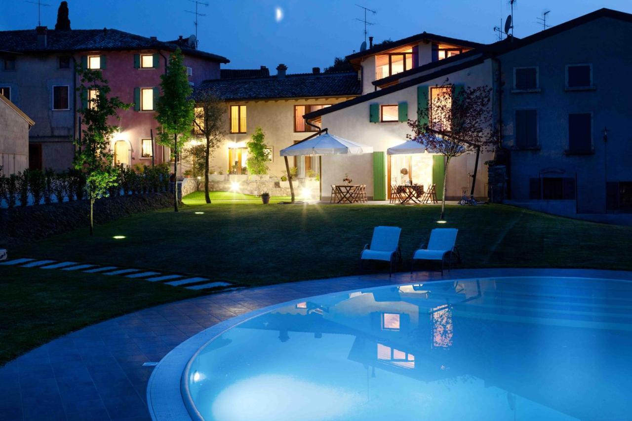 La Casa Del Nonno Aparthotel Monzambano Kültér fotó