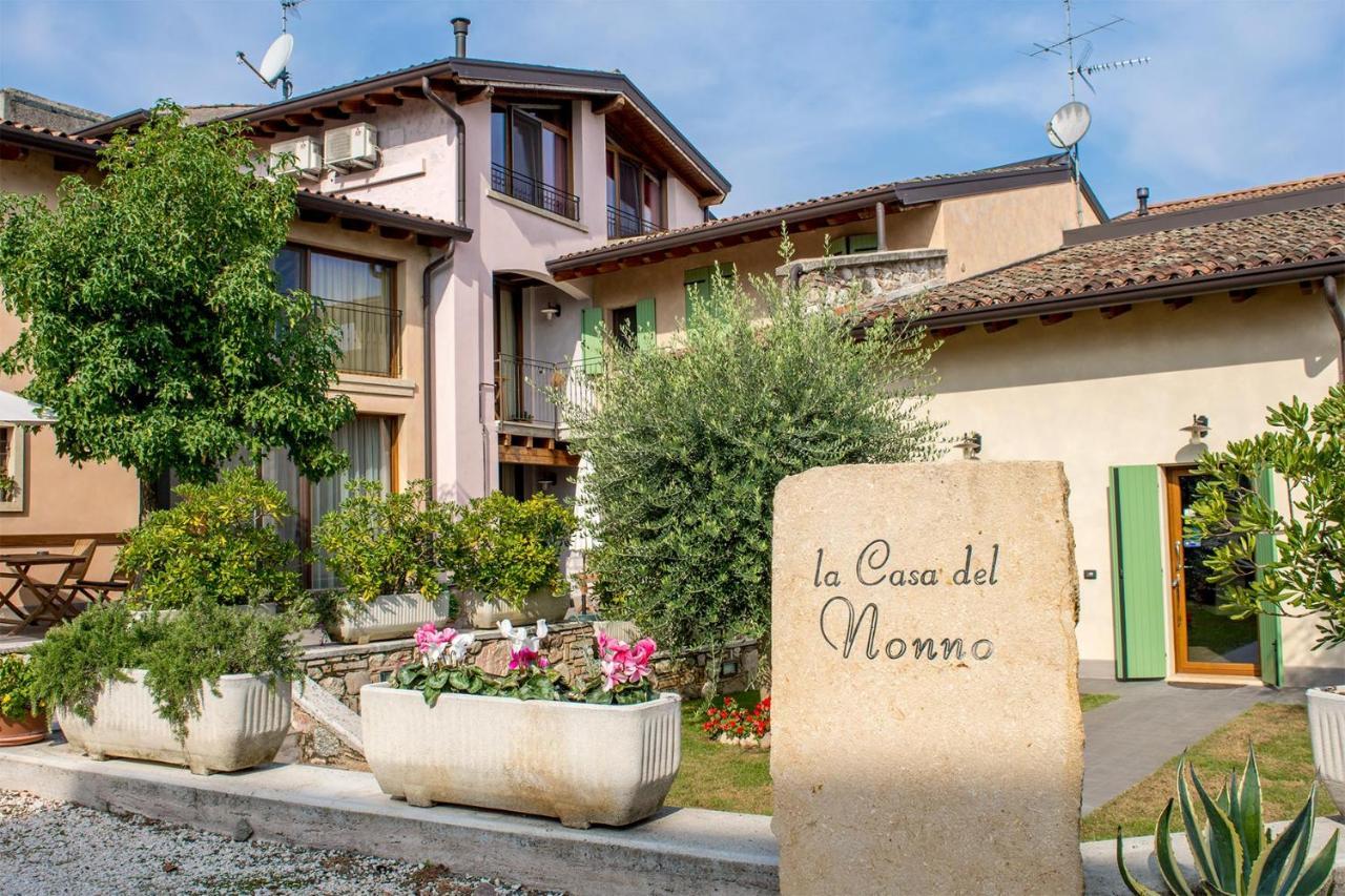 La Casa Del Nonno Aparthotel Monzambano Kültér fotó