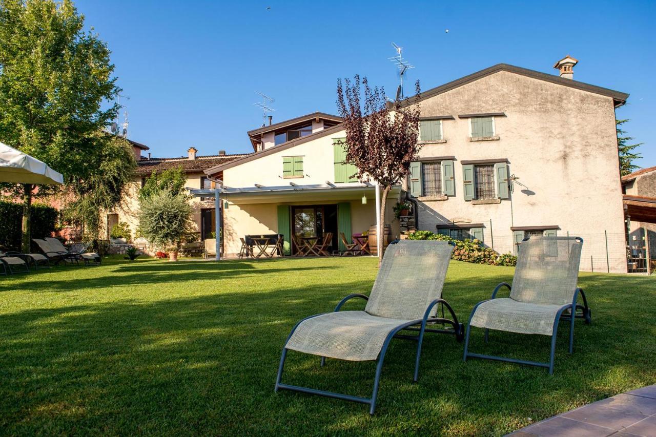 La Casa Del Nonno Aparthotel Monzambano Kültér fotó