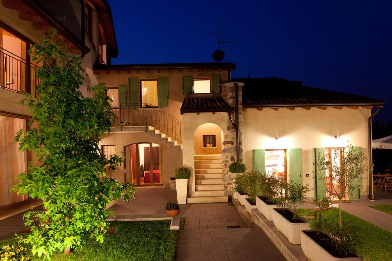La Casa Del Nonno Aparthotel Monzambano Kültér fotó
