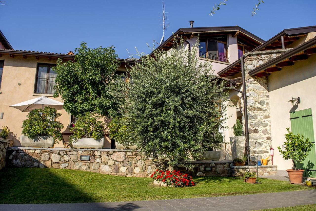 La Casa Del Nonno Aparthotel Monzambano Kültér fotó