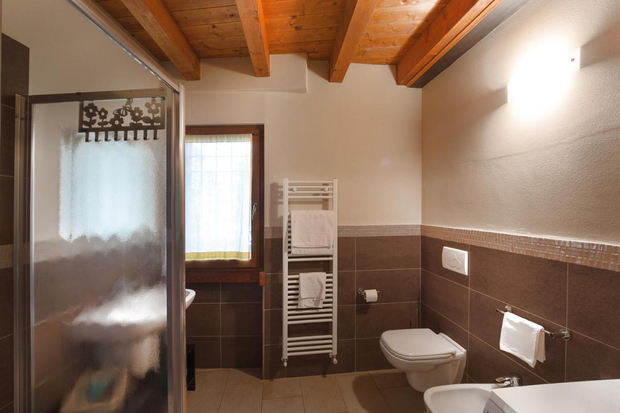 La Casa Del Nonno Aparthotel Monzambano Kültér fotó